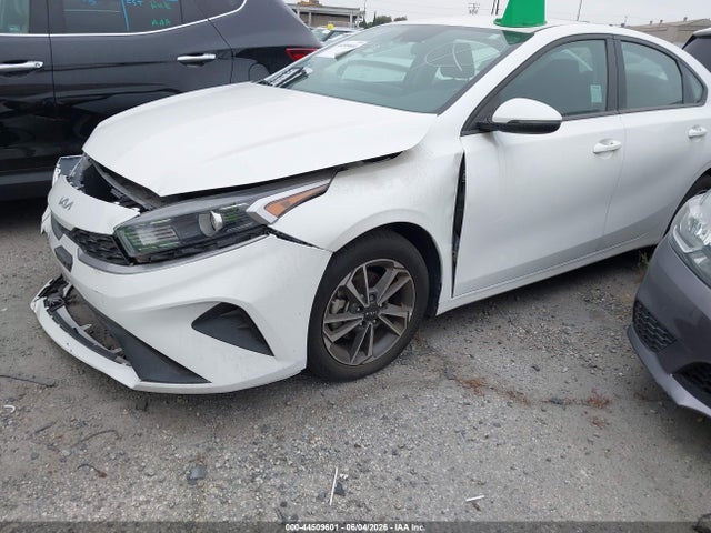 3KPF24AD5PE609857 KIA Forte Lxs