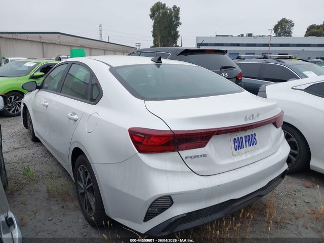 3KPF24AD5PE609857 KIA Forte Lxs