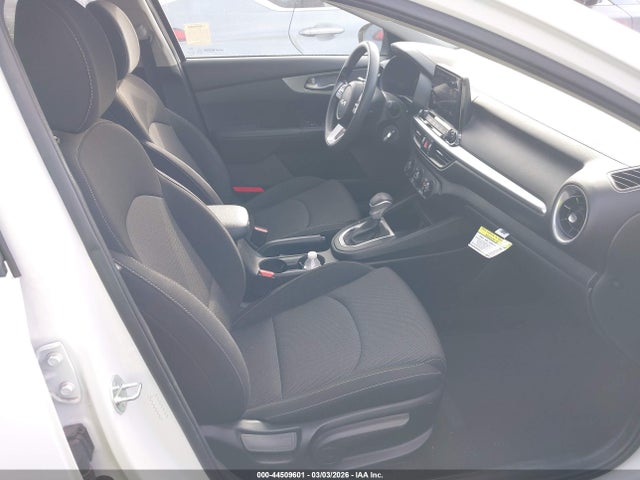 3KPF24AD5PE609857 KIA Forte Lxs