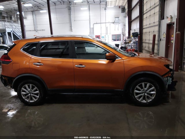 44509635 :رقم المزاد ، JN8AT2MVXHW274803 vin ، 2017 Nissan Rogue Sv مزاد بيع