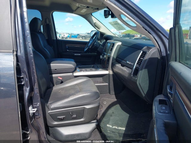 1C6RR7NT4HS799720 RAM 1500 Laramie 4x4 5&#039;7 Box