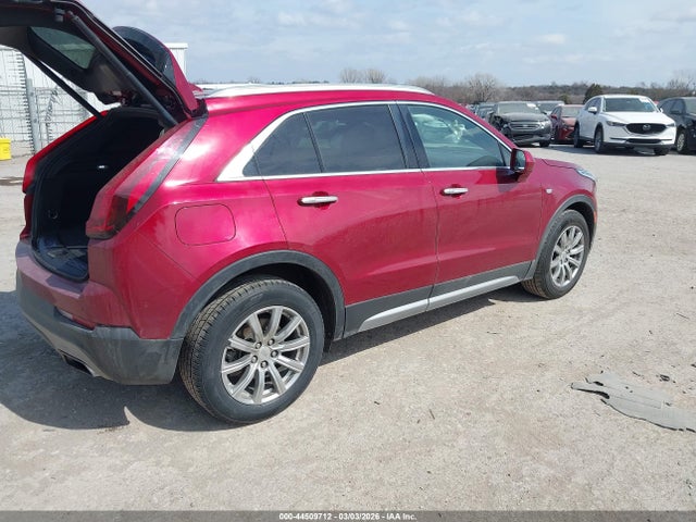 2019 CADILLAC XT4 1GYFZDR49KF102095 Photo 3