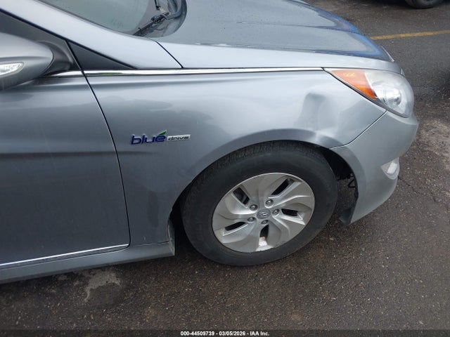 Hyundai SONATA HYBRID 2015 KMHEC4A40FA119056 Image 14