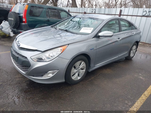 Hyundai SONATA HYBRID 2015 KMHEC4A40FA119056 Image 2