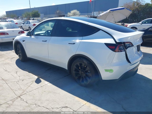 Продажа на аукционе авто 2023 Tesla Model Y Awd/long Range Dual Motor All-wheel Drive, vin: 7SAYGAEE7PF626832, номер лота: 44509750