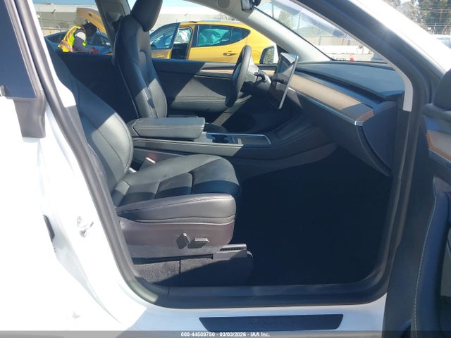 Продажа на аукционе авто 2023 Tesla Model Y Awd/long Range Dual Motor All-wheel Drive, vin: 7SAYGAEE7PF626832, номер лота: 44509750