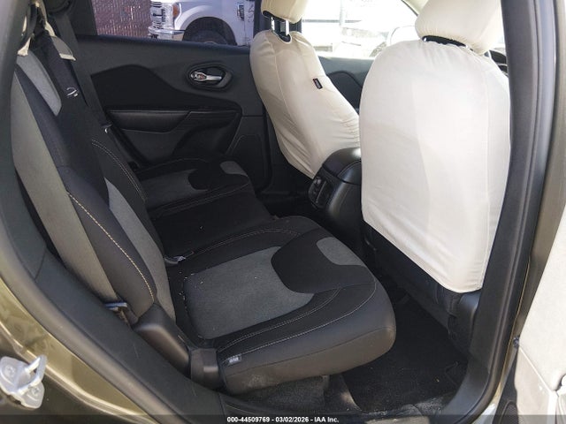 1C4PJLAB6FW660711 Jeep Cherokee Sport