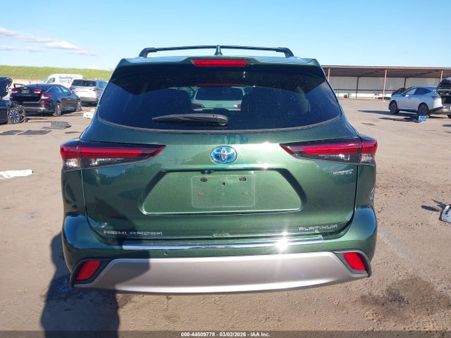Toyota Highlander Hybrid Platinum 2024 5TDEBRCH4RS609110 Image 16