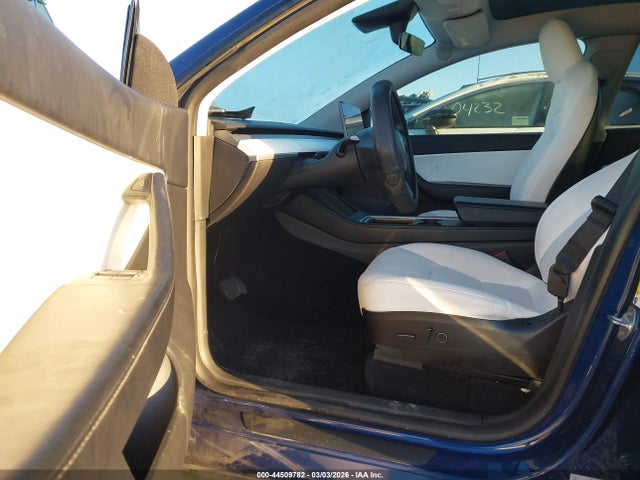 2022 TESLA MODEL Y 7SAYGDEE1NF310308 Photo 4