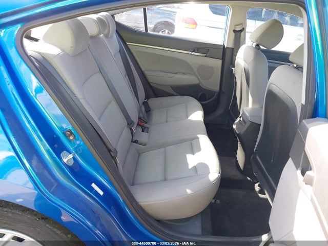KMHD74LF5HU353662 Hyundai ELANTRA SE