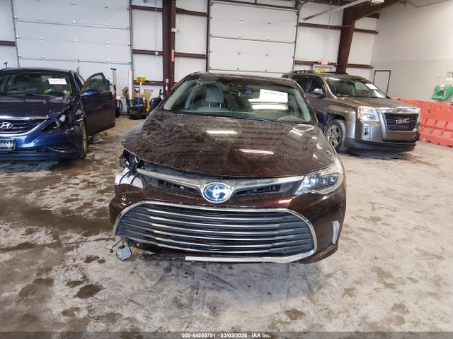 44509791 :رقم المزاد ، 4T1BD1EB0JU061755 vin ، 2018 Toyota Avalon Hybrid Limited مزاد بيع