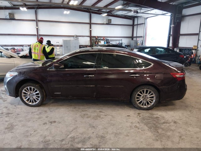 44509791 :رقم المزاد ، 4T1BD1EB0JU061755 vin ، 2018 Toyota Avalon Hybrid Limited مزاد بيع