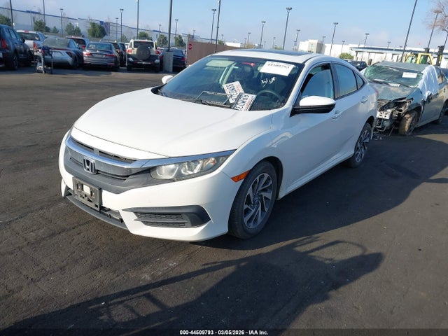 Honda CIVIC EX 2017 2HGFC2F76HH577674 Image 2