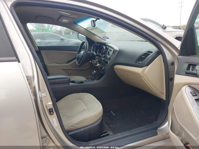 44509818 :رقم المزاد ، KNAGM4A79B5110960 vin ، 2011 Kia Optima Lx مزاد بيع