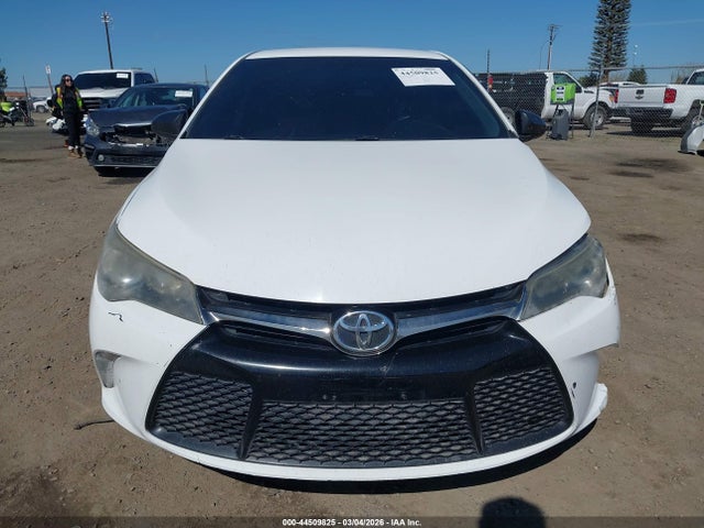 4T1BF1FK3HU385866 Toyota CAMRY SE