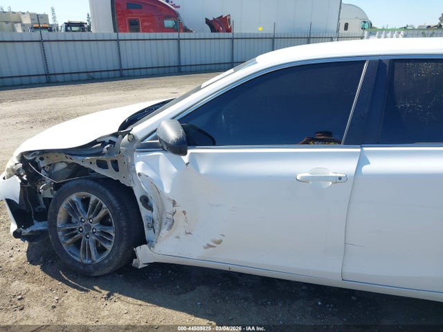 4T1BF1FK3HU385866 Toyota CAMRY SE