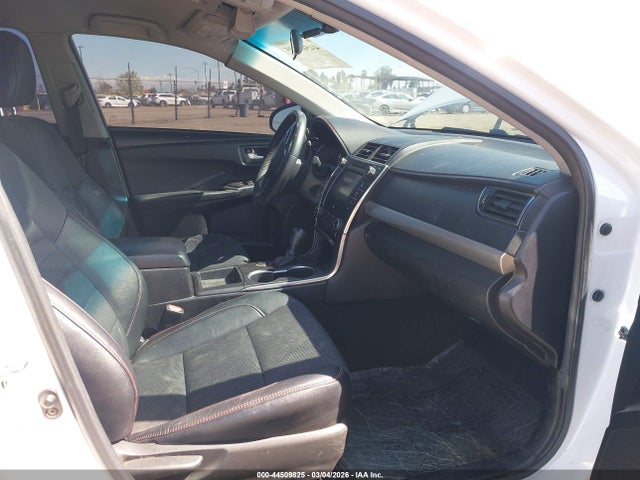 4T1BF1FK3HU385866 Toyota CAMRY SE