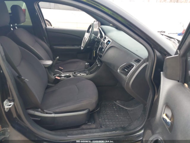 2013 CHRYSLER 200 1C3CCBBB7DN732590 Photo 4