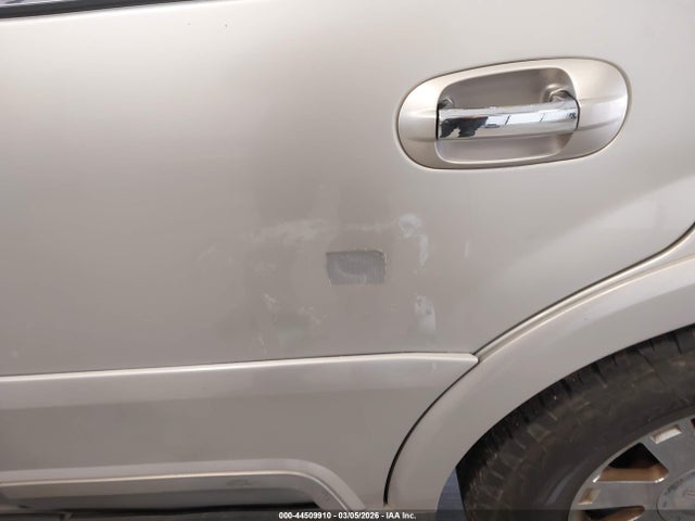 Auction sale of the 2004 Lincoln Navigator, vin: 5LMFU28RX4LJ41670, lot number: 44509910
