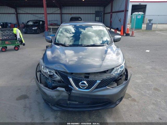 JN1BJ1CR8HW109503 Nissan Rogue Sport S