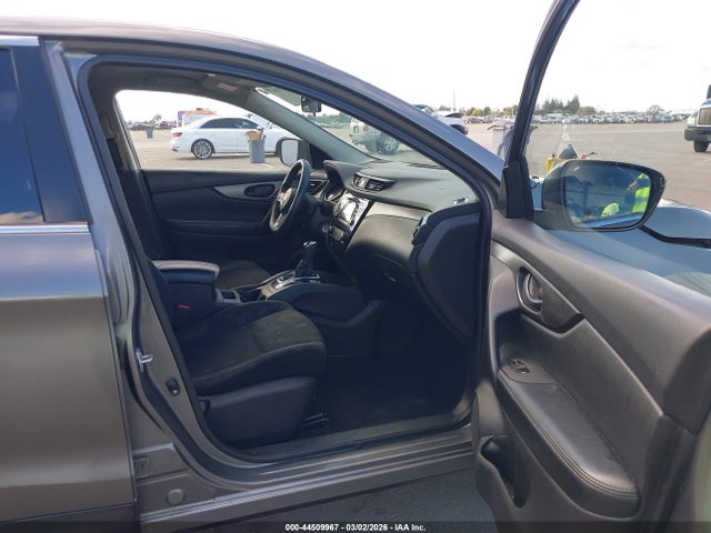 2017 NISSAN ROGUE SPORT JN1BJ1CR8HW109503 Photo 4