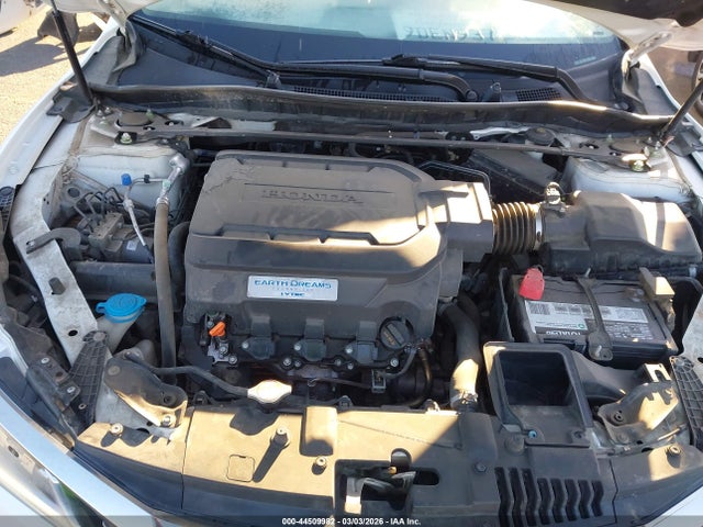 1HGCR3F96HA011831 Honda Accord Touring V6