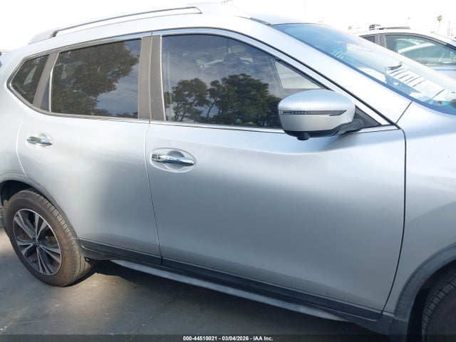 Nissan ROGUE SV 2019 JN8AT2MT9KW256945 Image 14