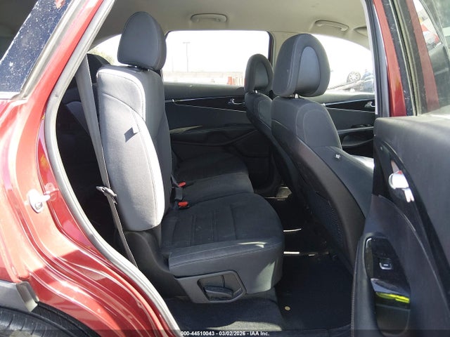 5XYPG4A57GG078887 KIA Sorento 3.3l Lx