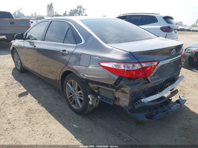 2015 TOYOTA CAMRY 4T1BF1FK4FU010243 Photo 2