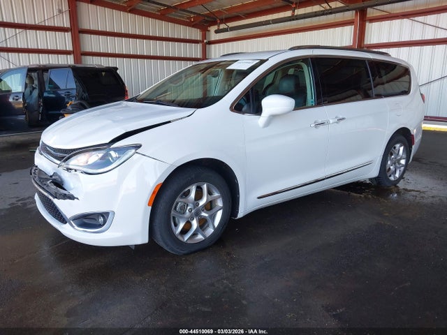 Продаж на аукціоні авто 2020 Chrysler Pacifica Touring L, vin: 2C4RC1BGXLR116072, номер лоту: 44510069