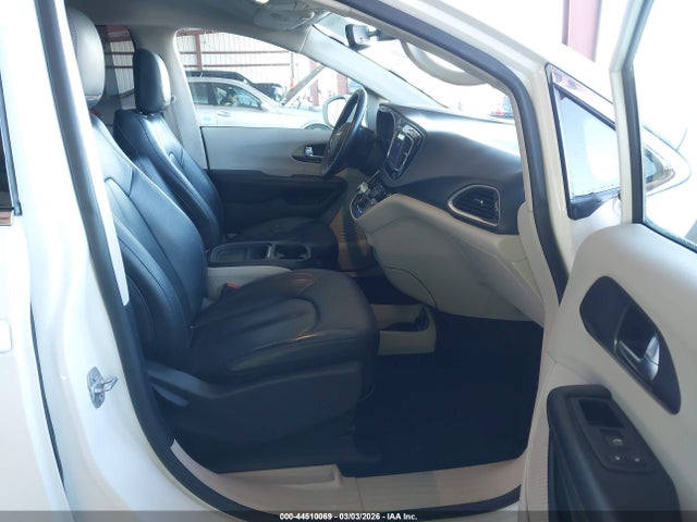 Продаж на аукціоні авто 2020 Chrysler Pacifica Touring L, vin: 2C4RC1BGXLR116072, номер лоту: 44510069