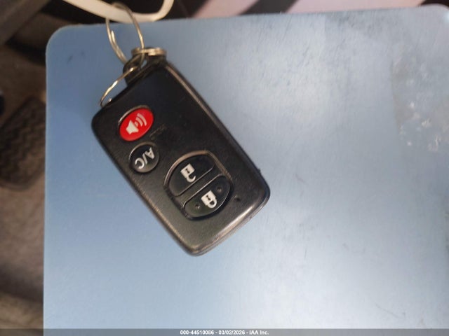 Toyota Prius Three 2015 JTDKN3DU5F1916717 Image 11