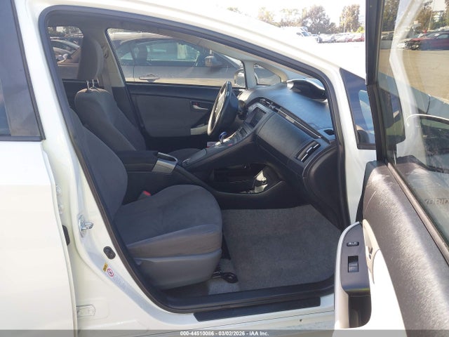 Toyota Prius Three 2015 JTDKN3DU5F1916717 Image 5
