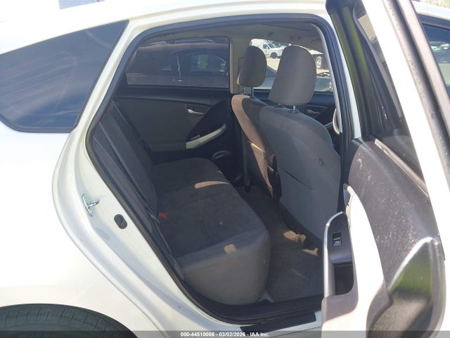 Toyota Prius Three 2015 JTDKN3DU5F1916717 Image 8