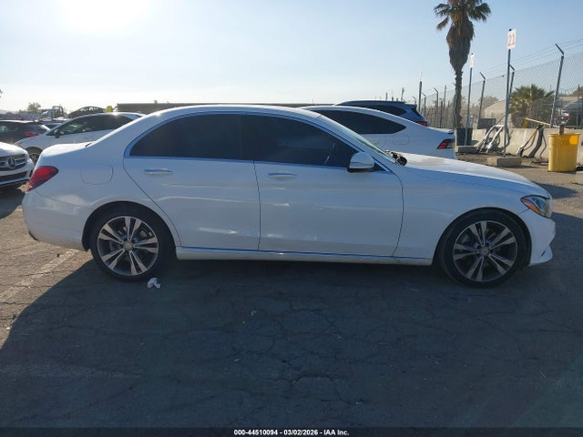 44510094 :رقم المزاد ، 55SWF4JBXFU050686 vin ، 2015 Mercedes-benz C 300 مزاد بيع