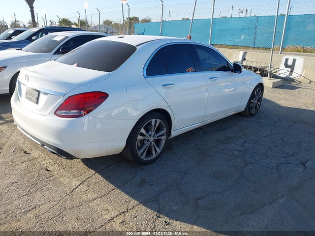 44510094 :رقم المزاد ، 55SWF4JBXFU050686 vin ، 2015 Mercedes-benz C 300 مزاد بيع