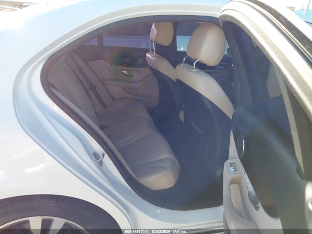 44510094 :رقم المزاد ، 55SWF4JBXFU050686 vin ، 2015 Mercedes-benz C 300 مزاد بيع
