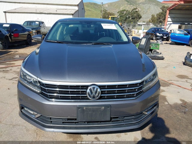 Aukcja sprzedaży 2018 Volkswagen Passat 2.0t Se, vin: 1VWBA7A30JC002125, numer aukcji: 44510127