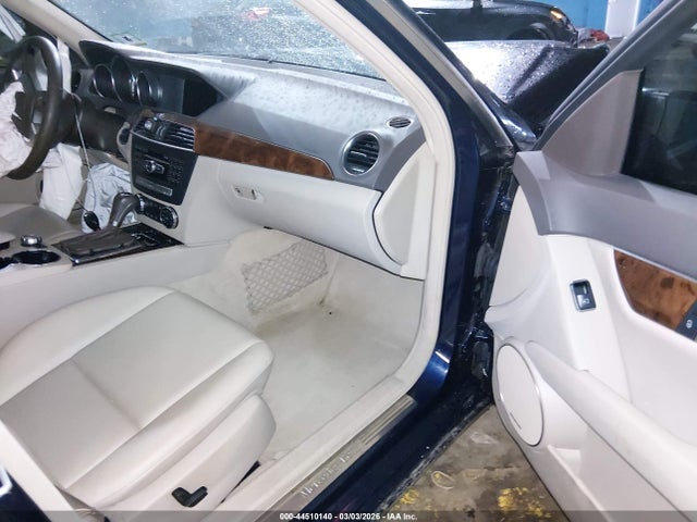 44510140 :رقم المزاد ، WDDGF8AB5ER302419 vin ، 2014 Mercedes-benz C 300 Luxury 4matic مزاد بيع