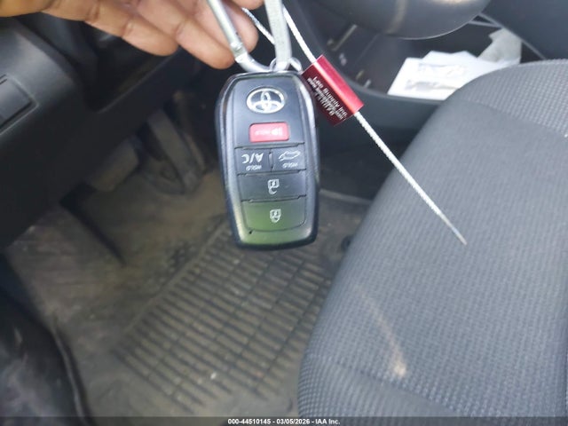 Toyota BZ4X XLE 2024 JTMAAAAA3RA049716 Image 9