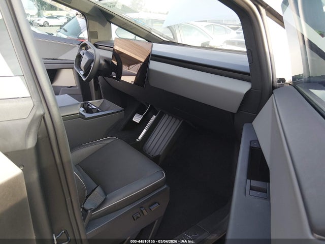 44510155 :رقم المزاد ، 7G2CEHED2SA079243 vin ، 2025 Tesla Cybertruck All-wheel Drive مزاد بيع