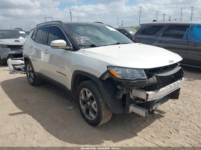 2018 3C4NJDCB8JT264188 main image
