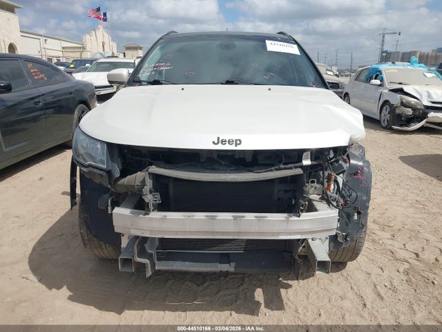 Jeep Compass Limited 4x4 2018 3C4NJDCB8JT264188 Image 13