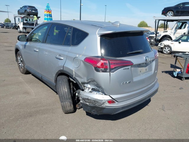 JTMZFREV7JJ192219 Toyota RAV4 LE