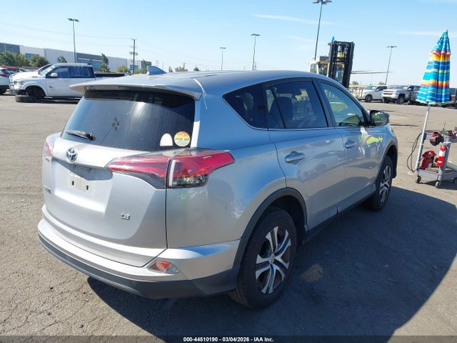 JTMZFREV7JJ192219 Toyota RAV4 LE