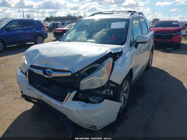 Subaru Forester 2.5i Premium 2015 JF2SJAFC3FH532853 Image 2