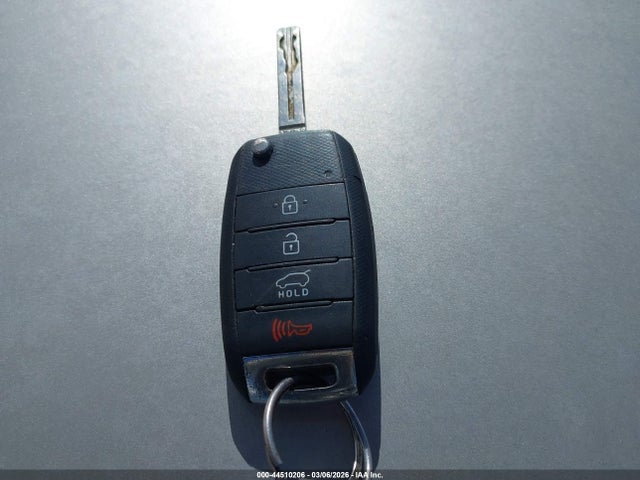 44510206 :رقم المزاد ، KNDJN2A20F7171266 vin ، 2015 Kia Soul مزاد بيع
