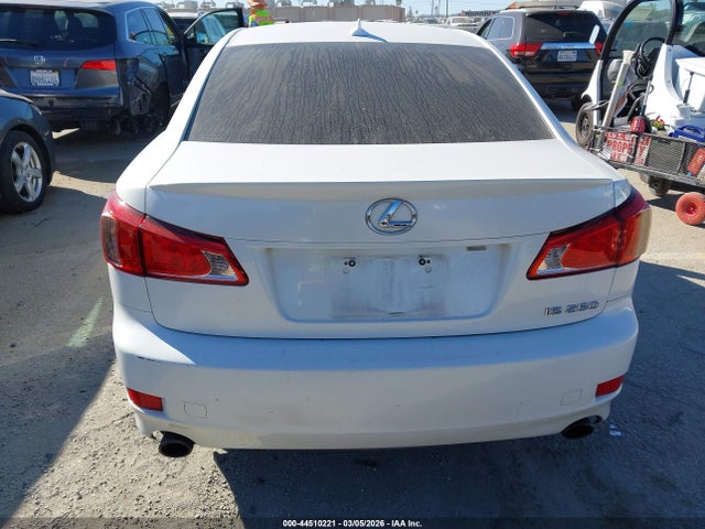 44510221 :رقم المزاد ، JTHBF5C28B5147754 vin ، 2011 Lexus Is 250 مزاد بيع