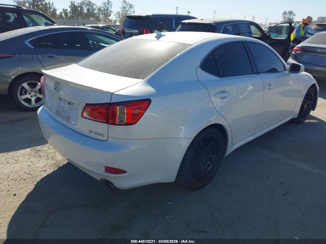 44510221 :رقم المزاد ، JTHBF5C28B5147754 vin ، 2011 Lexus Is 250 مزاد بيع
