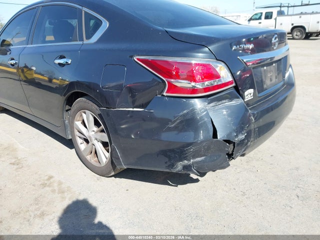 2015 Nissan Altima 2.5 Sl მანქანა იყიდება აუქციონზე, vin: 1N4AL3AP2FC238518, აუქციონის ნომერი: 44510240